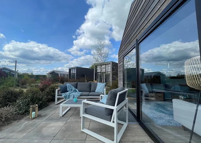 Дом отдыха Marina Strandbad Wellness Hideaway Haus Nr 402 *